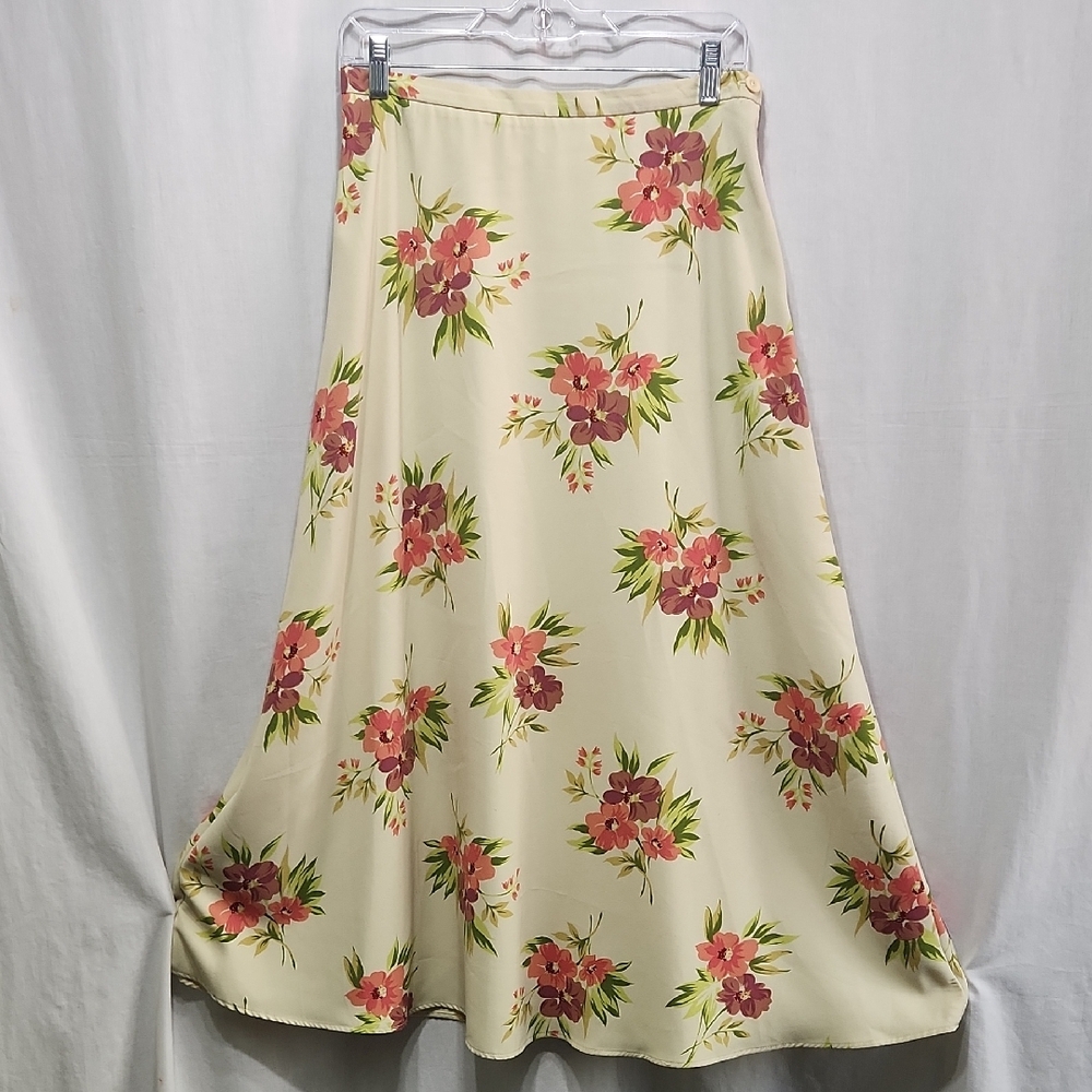 Cream Maxi A-Line Skirt for Casual Resort Wear
